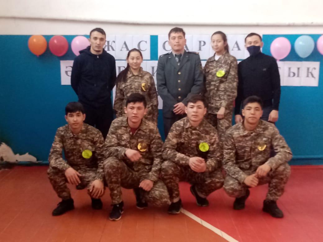 "Жас Сарбаз" әскери спорттық жарысы алғашқы әскери дайындық пәні мұғалімі Ахмет Берік